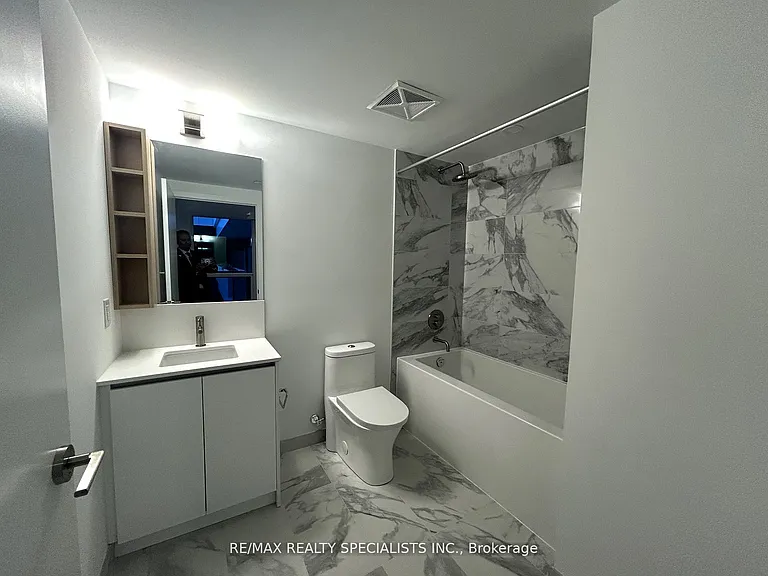 1100 Sheppard Ave W #1005 — Photo 21