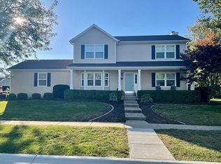 805 Pheasant Ln, Champaign, IL 61874