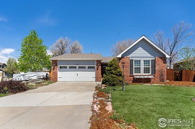 1st image of 302 Meadow Dr