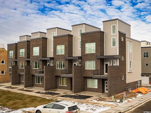 1st image of 5548 Loft Ct #121