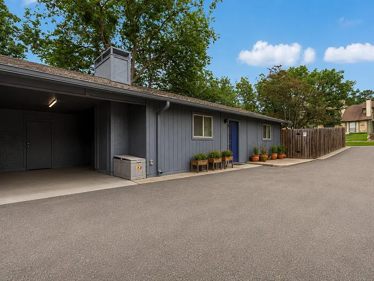 1706 Royal Hill Dr #A — Photo 19