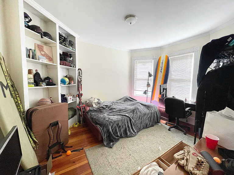 7 Iroquois St #2L — Photo 8