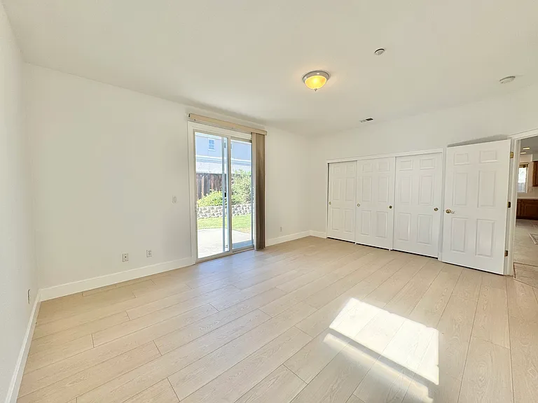 493 Edgefield Pl — Photo 9