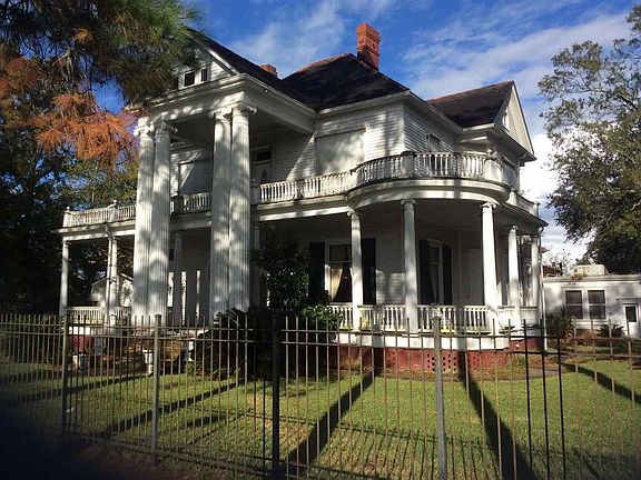 2nd image of 608 Federal Ave