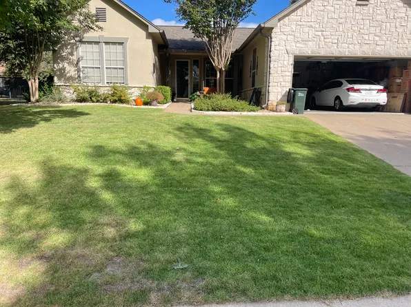 116 Blacksmiths Dr, Georgetown, TX 78633