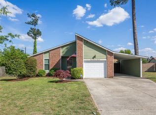 1359 Fraser Dr, Fayetteville, NC 28303