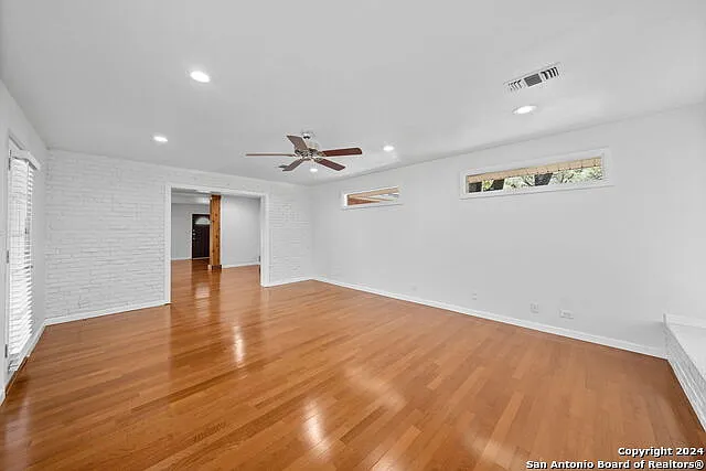 202 Donella Dr — Photo 16