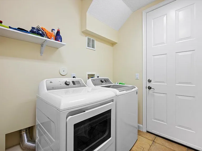 513 Tomahawk Ct — Photo 23