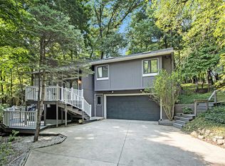 2730 Kensington Dr, Kalamazoo, MI 49008