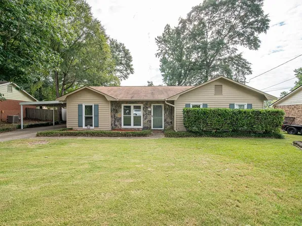 6340 Parker Dr, Columbus, GA 31907