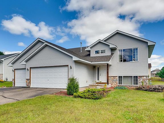3rd image of 221 Balsam Dr