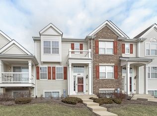 1606 Windward Dr, Hampshire, IL 60140