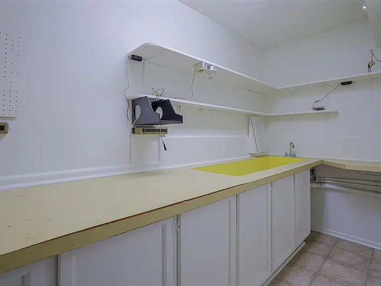 2270 Sandia Dr — Photo 26