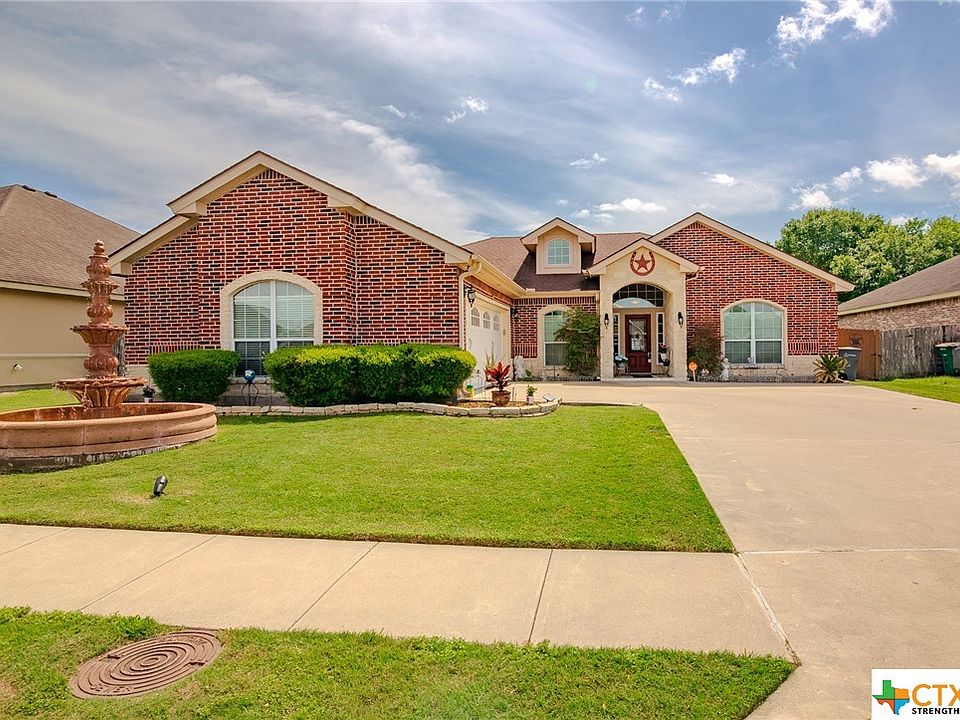 1st image of 105 Lake Forest Dr