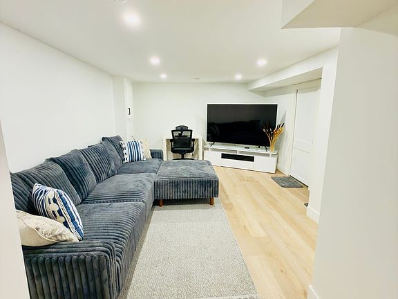 5th image of 51 Paulander Dr #51