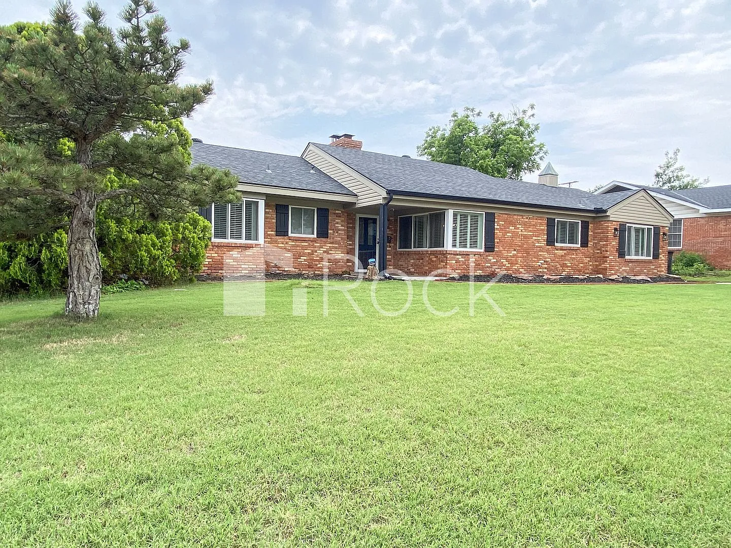 Beautiful North Okc Home With Utilities Included! Available Early September — Photo 1