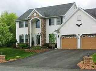 1 Rosebud Ct, Rensselaer, NY 12144