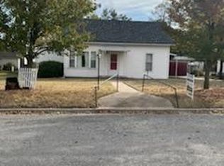 507 E Cottonwood St, Coldwater, KS 67029
