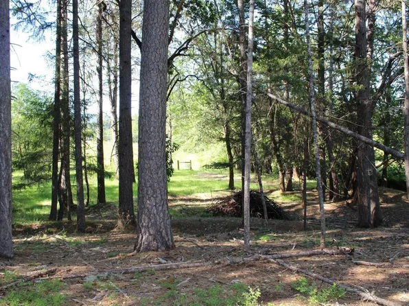 455 Woodlake Dr, Grants Pass, OR 97527