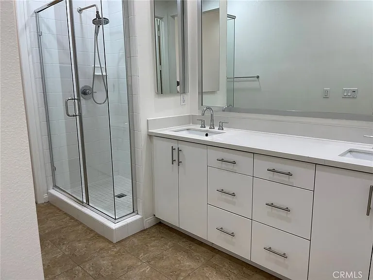810 E Promenade #C — Photo 25