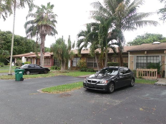 2nd image of 13435 SW 102nd Ln