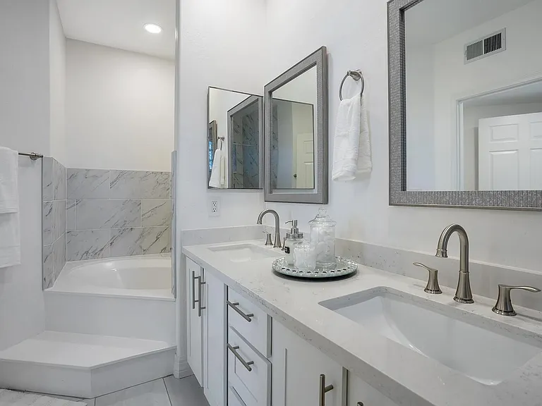 5249 E Shea Blvd #115 — Photo 5