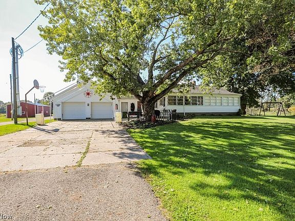 2nd image of 3522 Alexander Rd