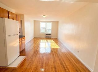 187-35 Hillside Ave #5J, Jamaica, NY 11432