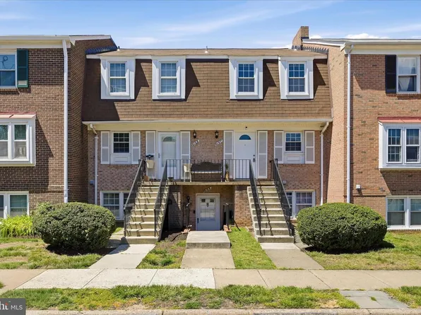 1016 Brixton Ct, Sterling, VA 20164