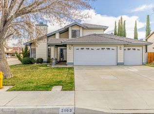 3102 W Avenue J4, Lancaster, CA 93536