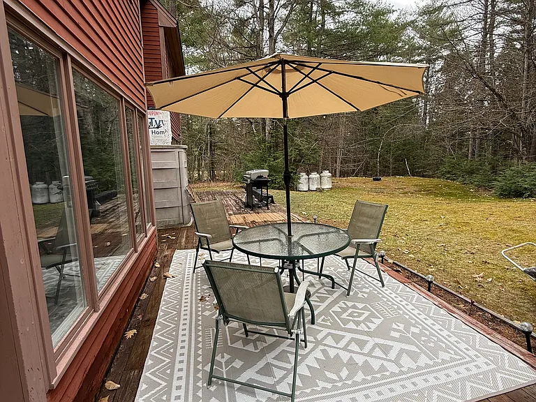 150 Meadows Dr — Photo 12