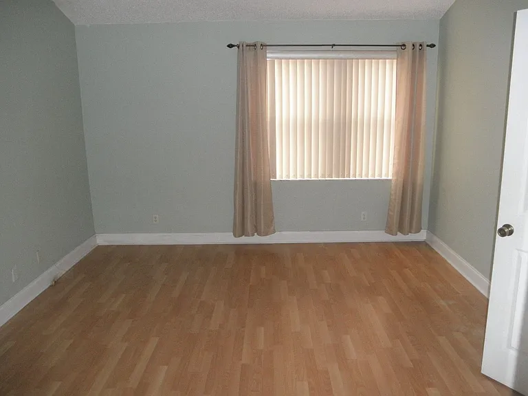 1004 Landings Blvd — Photo 16