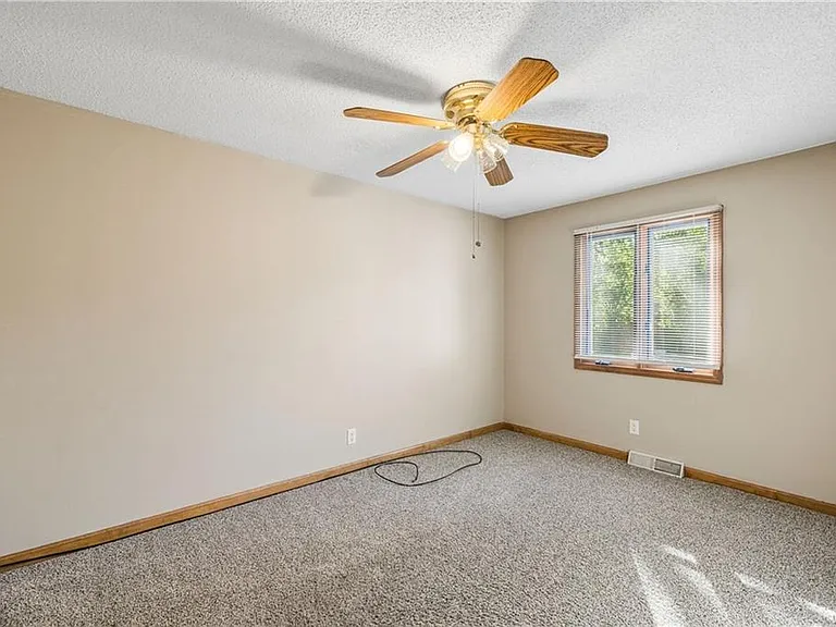 110 Rosemont Dr — Photo 10