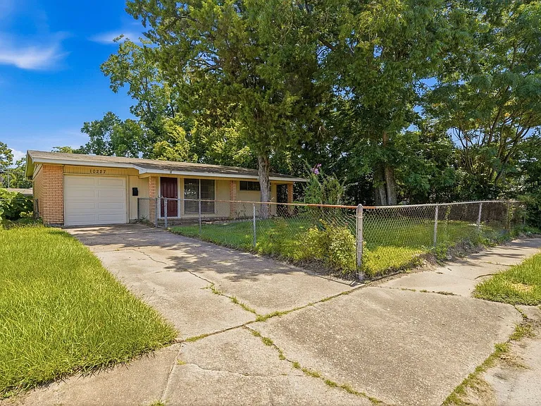 10227 Glenmawr Dr — Photo 3