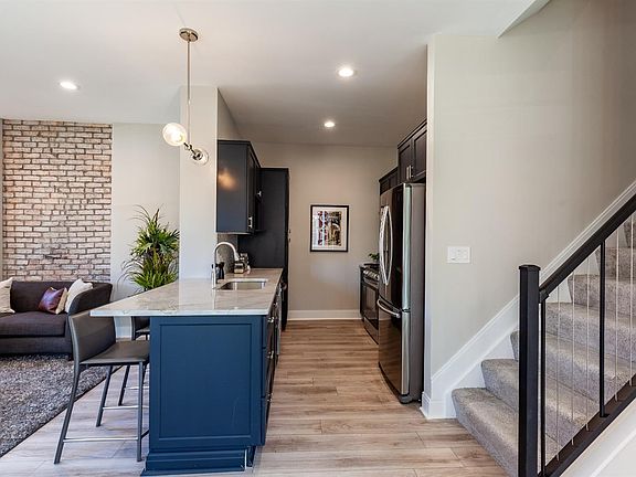 5th image of 1343 Burdette Ave #A