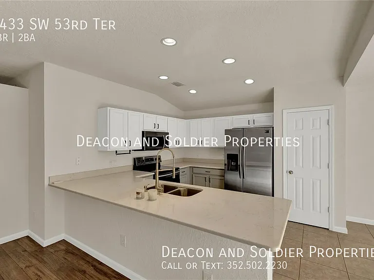 4433 SW 53rd Ter — Photo 6