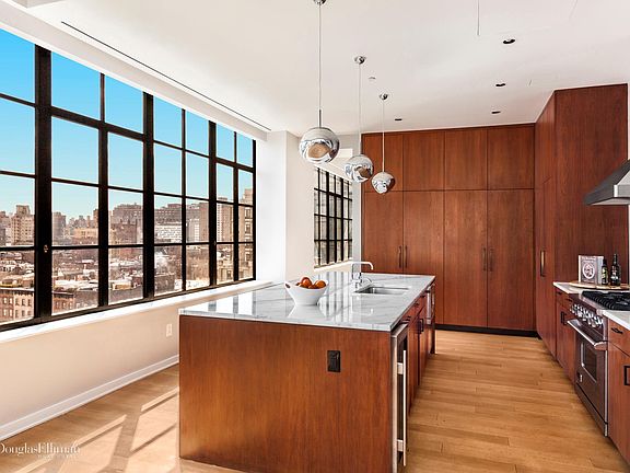 5th image of 508 W 24th St Penthouse A