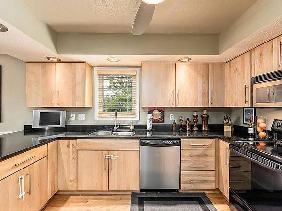 2nd image of 4617 Sandringham Dr