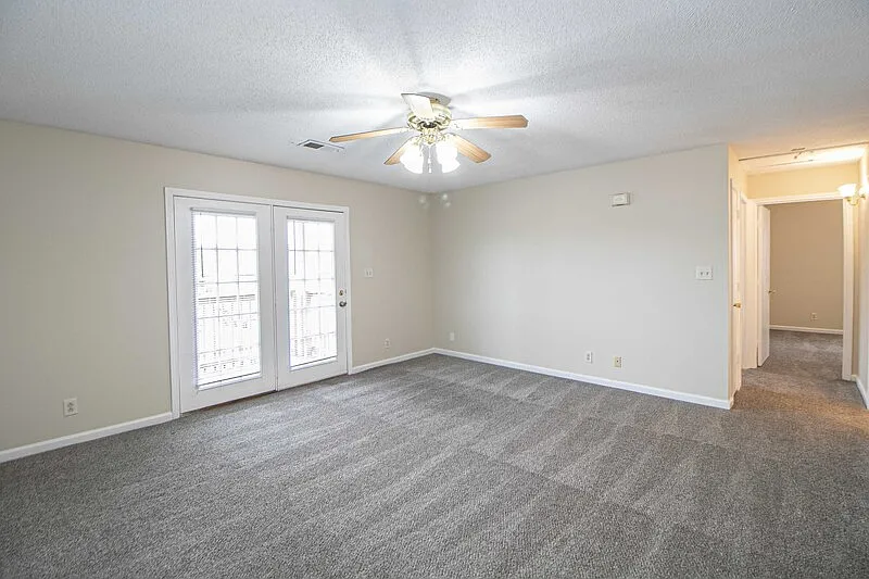 Miller Estate Condo — Photo 2
