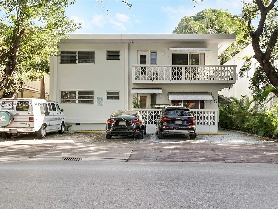 835 Meridian Ave #3