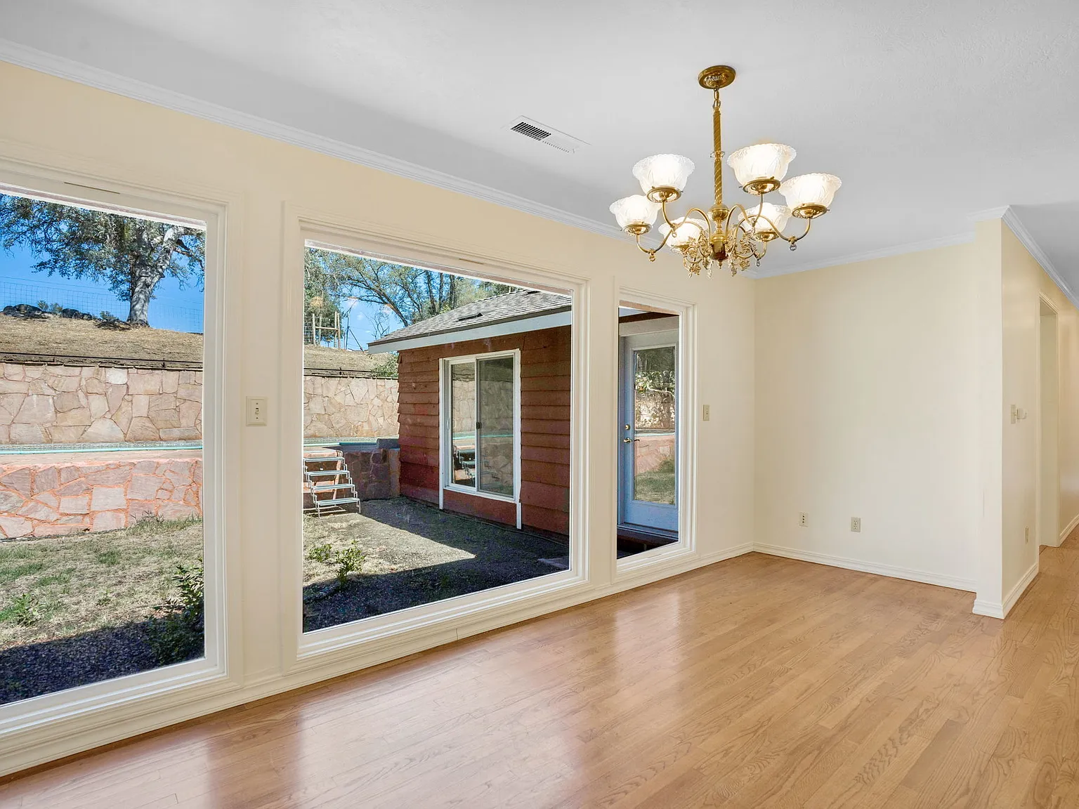 31638 Lodge Rd — Photo 4