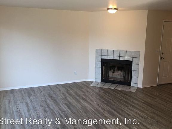 3rd image of 504 4th Ave SE #504 D