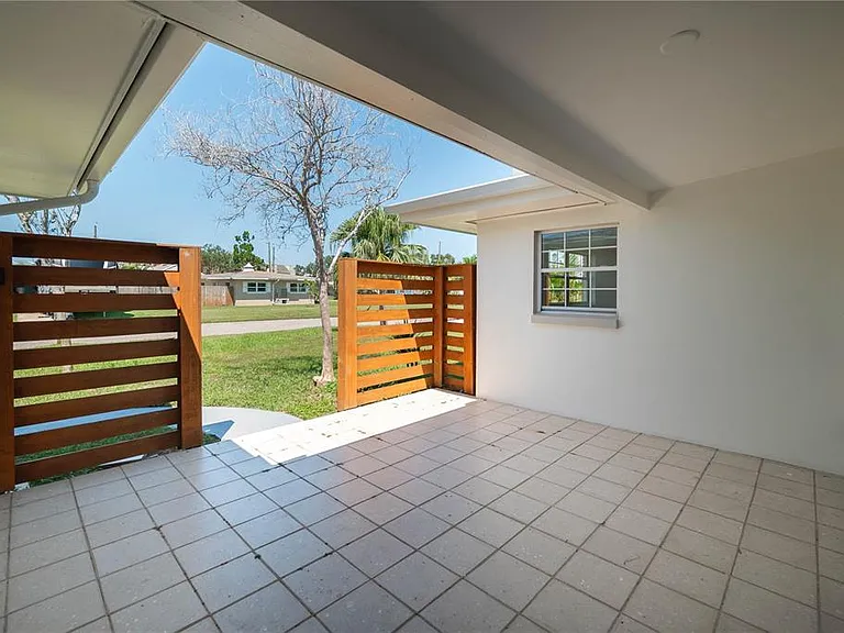 2491 Coronado Way — Photo 4