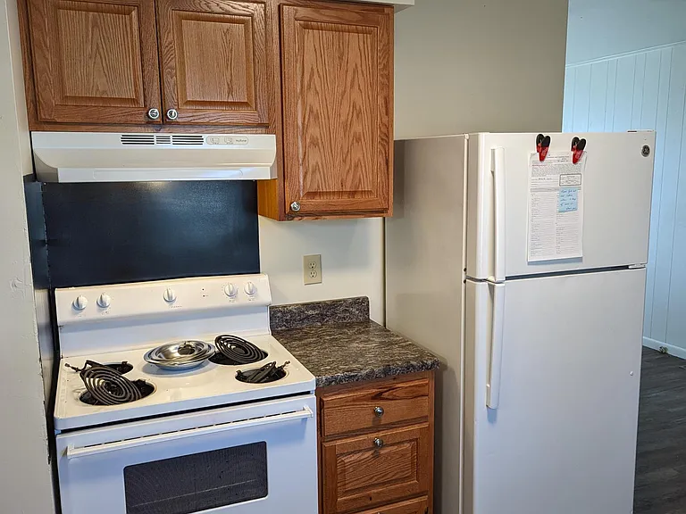 410 Liberty St — Photo 2
