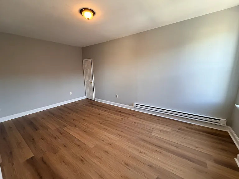 393-399 Main St #301 — Photo 2