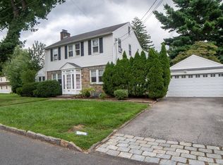 154 Bell Rd, Scarsdale, NY 10583