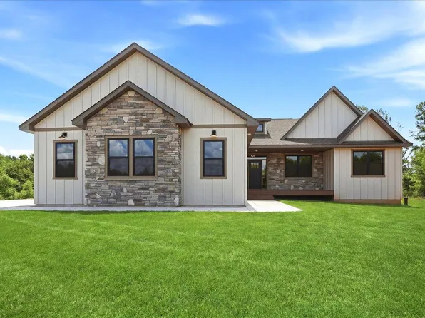 329 138th Ave, Houlton, WI 54082