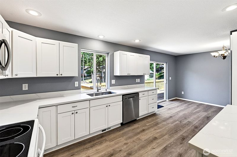 4th image of 17939 Upland Drive SE