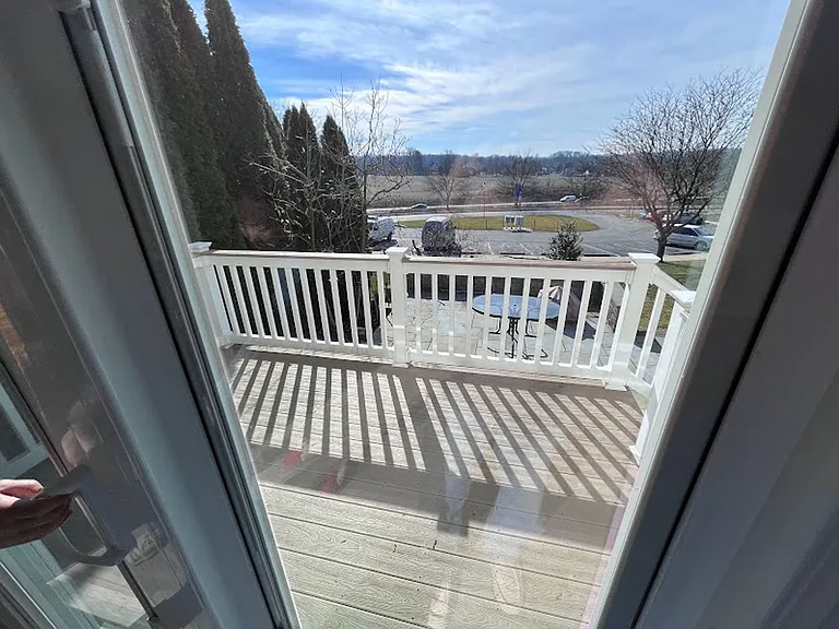 57 Spring Hill Ln — Photo 14