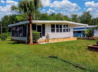 1153 Capella Dr, Tavares, FL 32778
